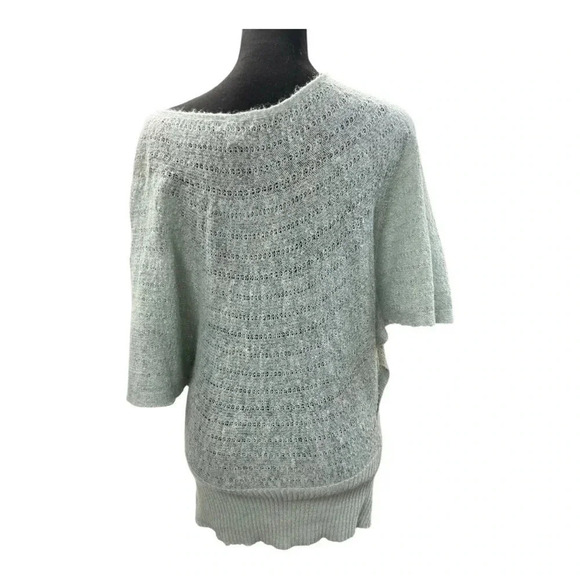 Women’s batwing sweater - Picture 6 of 6